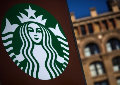 스타벅스, 화장실 개방 철회 이어 "메뉴 30% 축소"