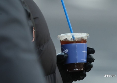 [포토] 입춘한파에도 '얼죽아'