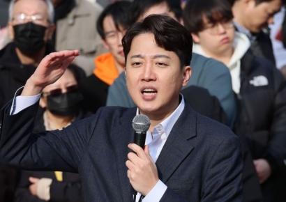 이준석 "안녕하세요, 수거 대상입니다"…노상원 수첩에 '尹정부 본질'