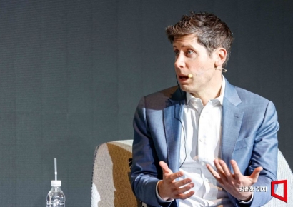 챗GPT 만든 샘 올트먼 "머지않아 AI가 인간보다 더 나은 수준 도달"