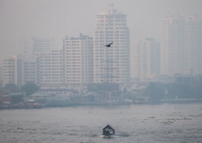 비행기 못뜨고 학교는 휴교령…태국, 최악 대기오염 일파만파