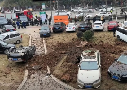 맨홀에 폭죽 던지자 10여대 고급차 '펑'…10억 피해 입힌 中 소년 