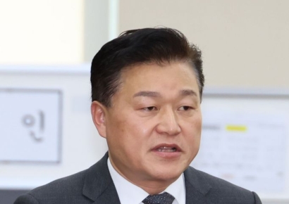 대통령실 "신용한 전 서원대 교수 고발…'굿판' 허위사실 유포" 