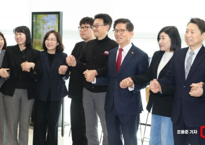 [포토] 김문수 장관, 중장년계속고용 현장간담회 참석