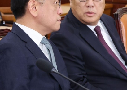 정진석 비서실장 "尹, 입법권 남용 위기의식이 계엄 발동 계기"