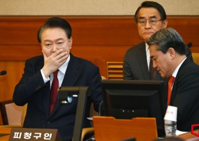 [속보] 尹 "홍장원·곽종근 때문에 탄핵 공작 시작된 것으로 보여"