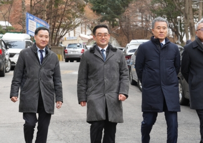 성남 은행주공 찾은 이정환 두산건설 대표 "성남 랜드마크로 보답" 