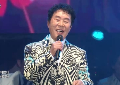 '해뜰날' '네박자' 부른 가수 송대관 별세