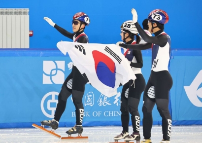 '넘어진 린샤오쥔' 韓 쇼트트랙 혼성계주서 동계아시안게임 첫 金(상보)