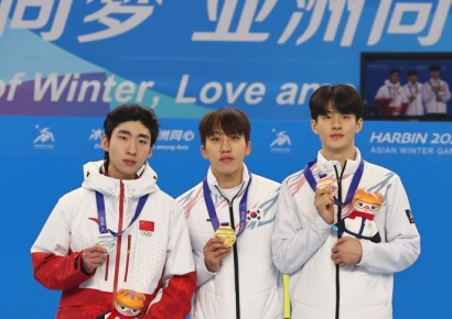 한국 쇼트트랙, 첫날 金 4개 휩쓸어…"목표 청신호"