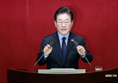 [포토] 이재명 "尹 친위군사쿠데타…내란잔당 폭동·저항 계속"