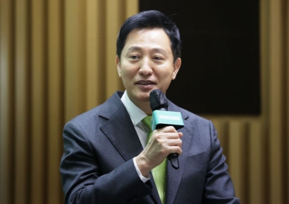 민주당 35조 규모 추경예산안 제안…오세훈 "이름만 바꾼 민생회복 지원금, 국민 기만" 