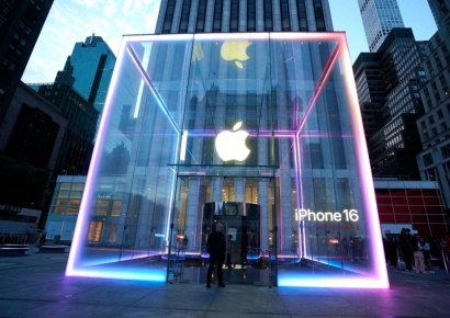 "애플, 알리바바 손잡고 AI 기능 아이폰 출시"