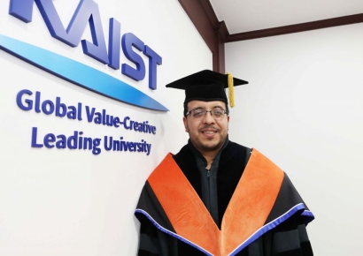 세 차례 수술, 연구중단도 이겨낸 싱글파더 '알리' 박사됐다