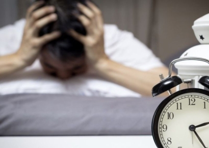 "일요일 밤만 되면 무서워" 직장인 괴롭히는 불면증 극복하려면