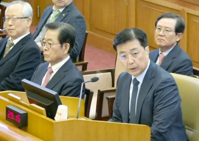 '체포명단 메모' 들고 온 홍장원 "왜 체포하려 했나 궁금증"