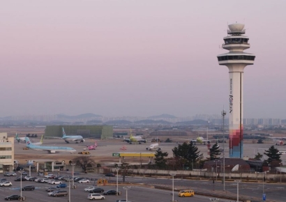 한국공항공사 "김포공항 외곽 화재, 항공 운항 차질 없어"