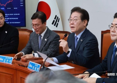 [포토] 이재명 "헌정질서 파괴 윤 끌어안는 국힘은 범죄 정당"