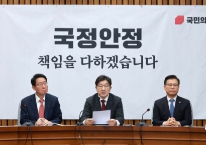 [포토] 권성동 "콩나물 살 때도 이렇게 흥정 안 해…野, 라벨갈이 추경"