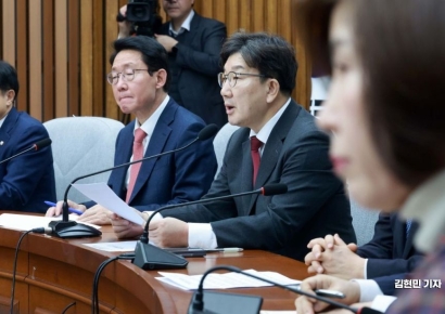 [포토] 권성동 "이재명, 거짓말 모국어처럼 쓰니 비호감 압도적 1위"