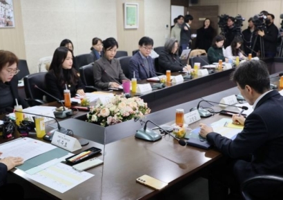 [포토] 학부모 만나는 이주호 장관