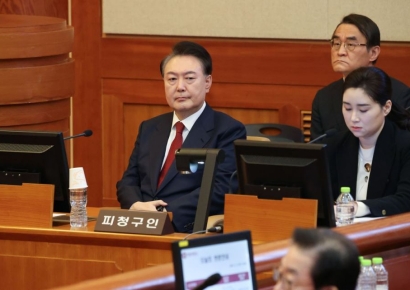 尹측, 헌재에 20일 변론 변경 신청…"형사재판 겹쳐"