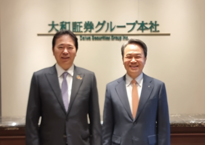 진옥동 신한금융 회장, 올해 첫 해외IR차 일본行