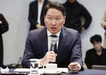  최태원 “美 상무장관과 45분 면담…투자·에너지·시너지 3대 카드 제시”