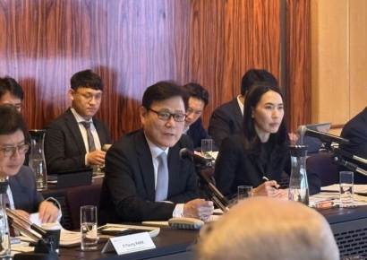 정부, 월가 투자자 대상 韓경제 IR…"대외신인도 굳건"