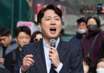 "대통령감 아냐"…이준석, 차기 대선 주자 '비호감' 1위