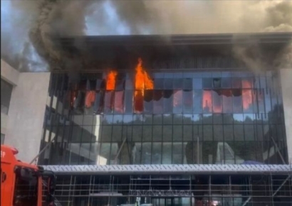 "사고 경위 모르는데 장례부터 치르라 해" 호텔 화재 유족들 분통