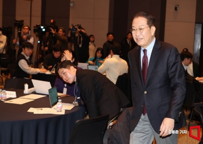 [포토] 관훈클럽 토론회 참석하는 권영세 위원장