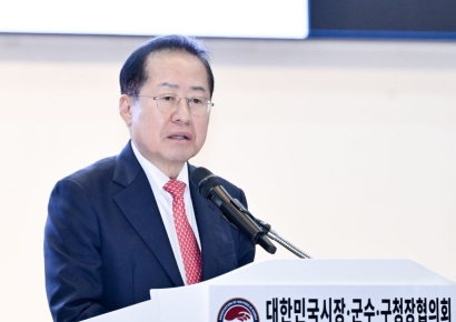 홍준표, 릴레이 대선공약…"헌재 폐지·대법원에 헌법재판부 신설"