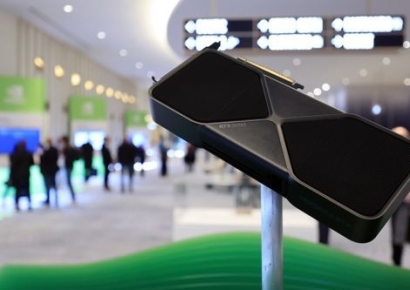 180만원 → 280만원 '껑충'…품귀 현상에 되팔이 성행하는 엔비디아 그래픽카드