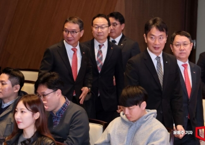 [포토] 이복현 원장, 증시 인프라 개선 토론회 참석