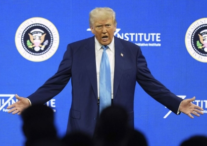 트럼프 "車·반도체 관세, 3월 발표…부가세도 관세"(종합)