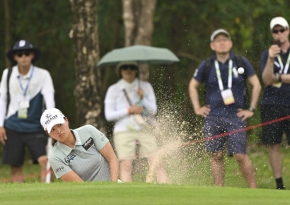 고진영, 태국서 우승 진군…‘5언더파 공동 4위’