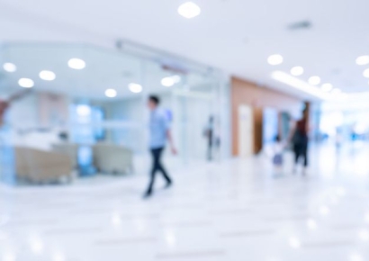 '기분 좋다' 산책 간 중학생 옥상서 추락…"병원 책임 없다"는 법원