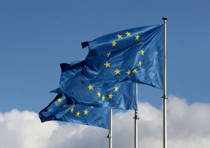 "EU, 러시아 동결자산 403조원 압류 검토"…우크라 지원 강화하나