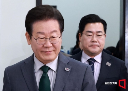 [포토] 최고위 참석하는 이재명 대표
