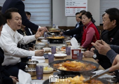 "고독한 미식가 찐팬 尹, '진정한 고독한 미식가' 생활" 日 매체 보도