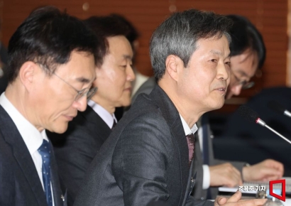 [포토] 인사말하는 원용걸 서울시립대총장