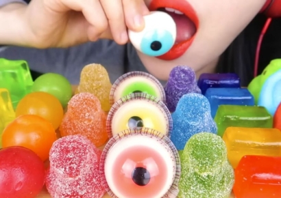 먹방으로 뜬 젤리 먹고 10세 소년 사망…말레이 정부 "광고 다 없애라"