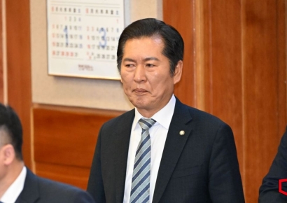 정청래 "尹, 100% 구속…내 집이다 생각하면 살만 해"
