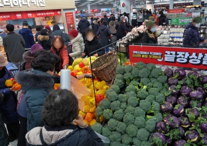 "백화점 품질" 승부수…쿠팡이 불 붙인 신선식품 쟁탈전