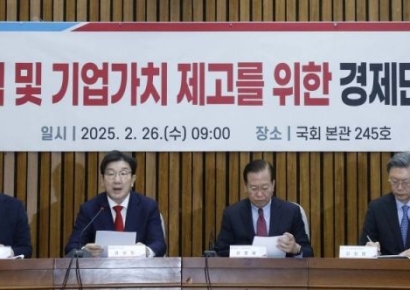 [포토] 권성동 "野상법개정안, 이재명 선거 위한 것…끝장 토론하자"