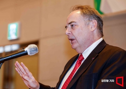 [포토] 축사하는 제프 로빈슨 주한호주대사