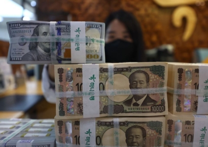 美 금리 인하 기대감 줄어들자…엔화, 이달 '최악' 하락세