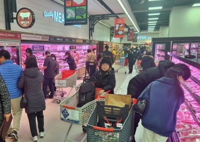 롯데마트, 황금연휴 통큰딜 행사…'삼겹살·대게 반값'