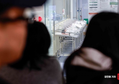 [포토] '창문 너머로 만나는 나의 아이'